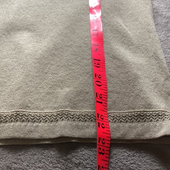 Sleeveless sweater tank size L - Picture 5 of 5